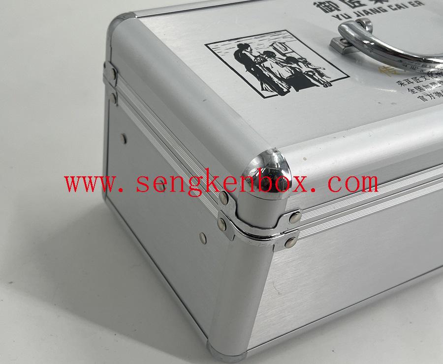 Confezione Kit Antiurto Valigia in Alluminio