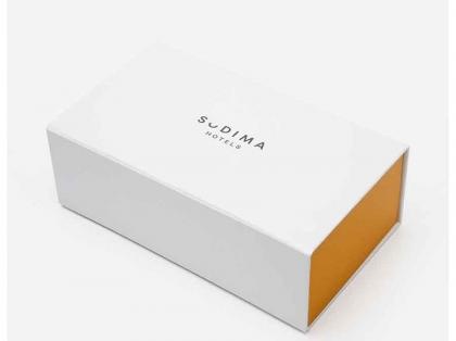 Simple Orange Lining Clothing Cosmetics Box