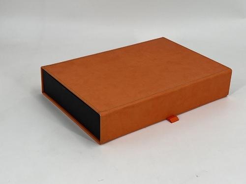 OEM e ODM High-end magnetic gift boxes in vendita
