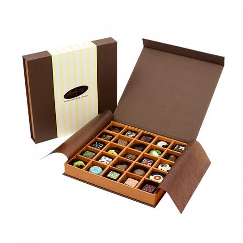 OEM e ODM Custom Exquisite Chocolate Gift Box with Tissue and Paper Cover in vendita