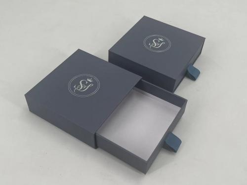 OEM e ODM Luxury Black Matte Paper Box with Ribbon for Gift Packaging Jewel Box in vendita