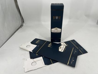 OEM e ODM Hot Stamping White Card Paper Box Wine Packaging High-grade Gift in vendita